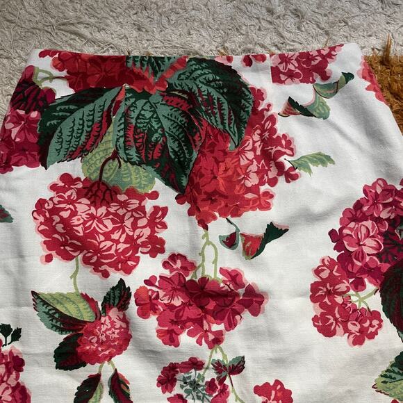 y2k Anthropologie Size 2 Beaded Tassel Hydrangea Skirt Floral White Red Glam - Picture 2 of 14